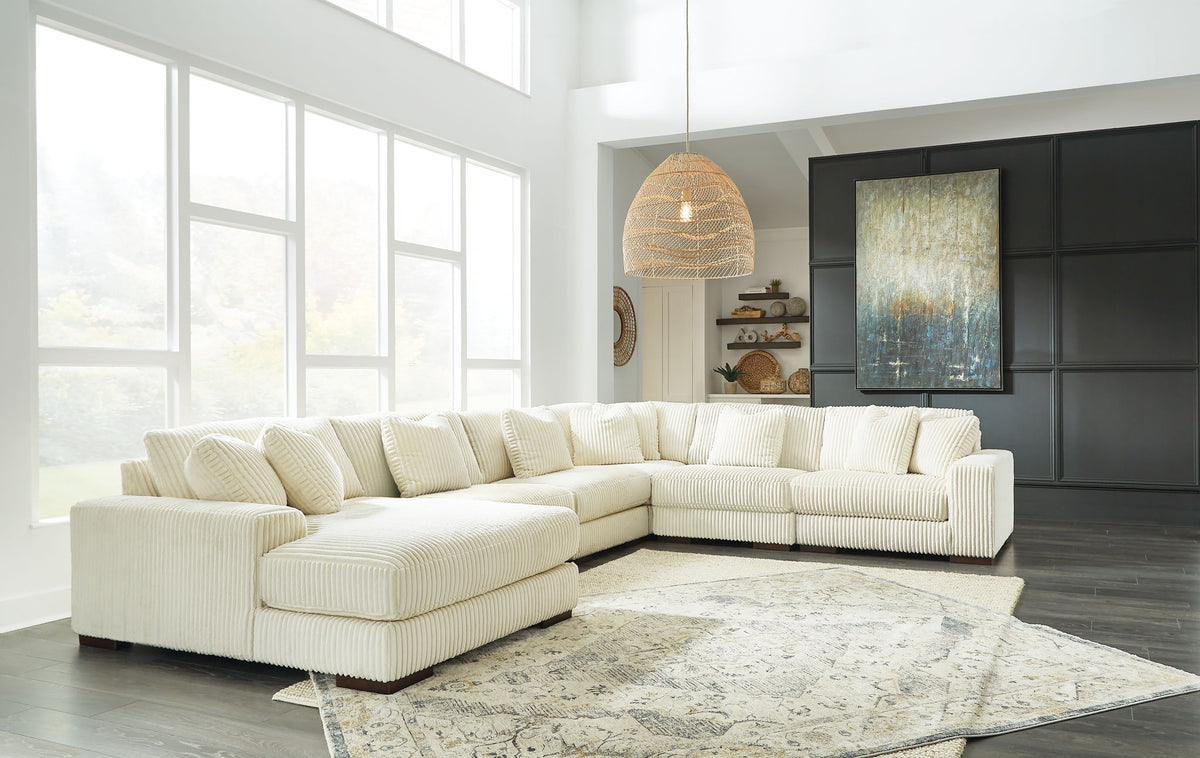 Lindyn - 6 Piece Sectional