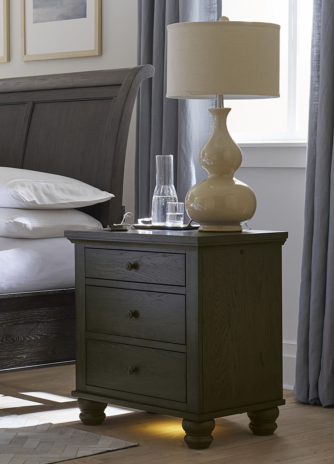 Cambridge - Liv360 Nightstand