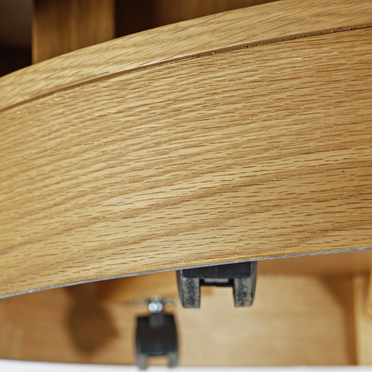 Brix Round Cocktail Table w/Casters - Espresso