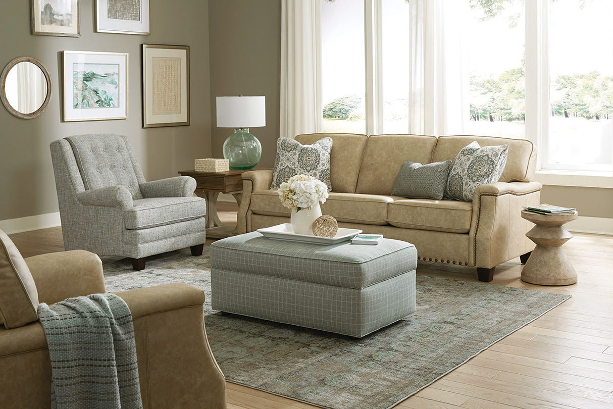 Salem - Leather Sofa With Nails