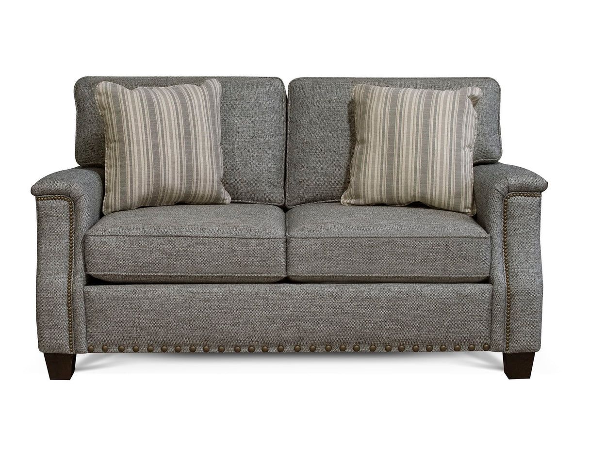 Salem - Loveseat With Nails
