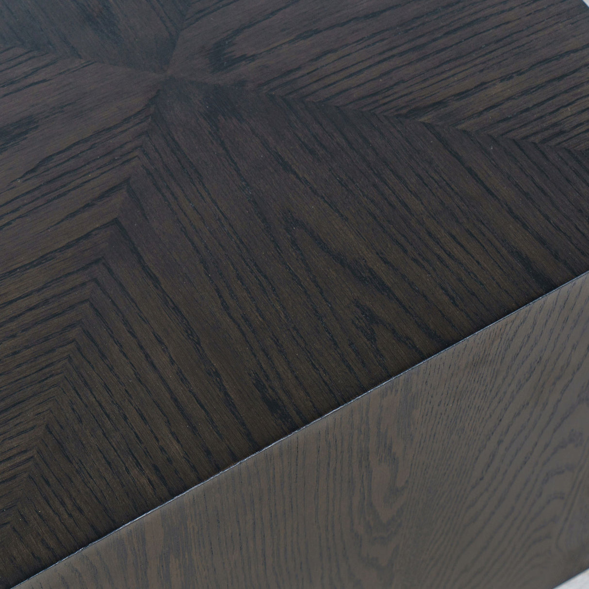 Laurel Creek - Pedestal End Table