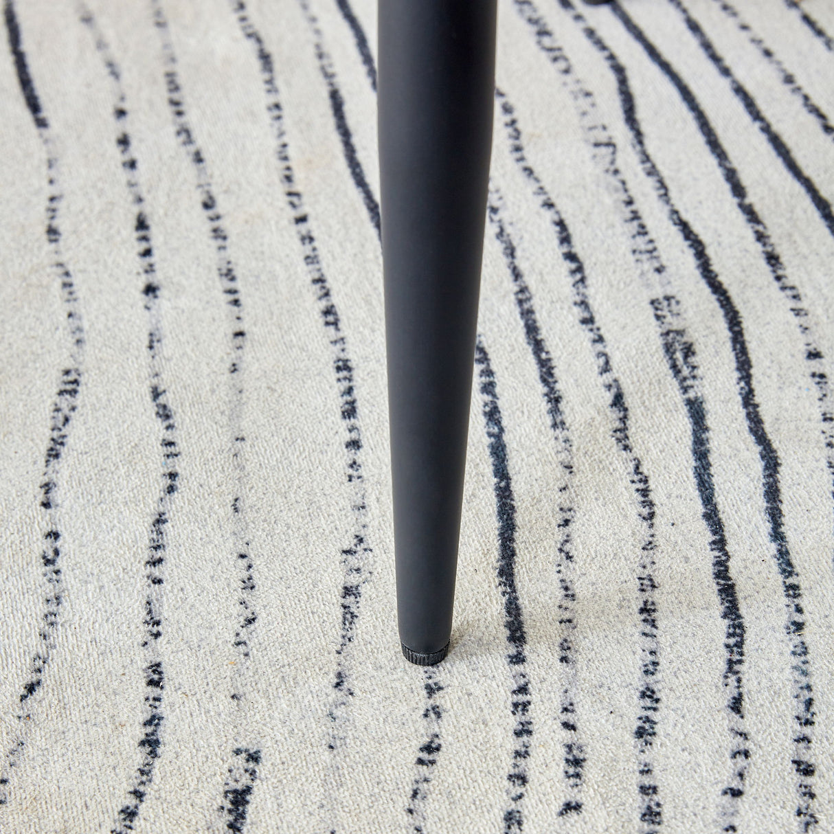 Minimalist Style Minimalist Dining Chairs With Metal Legs