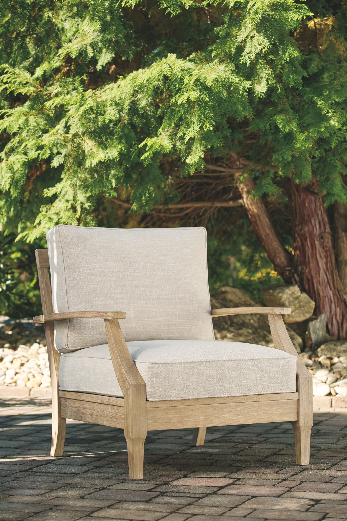 Clare View - Lounge Chair w/Cushion - Beige