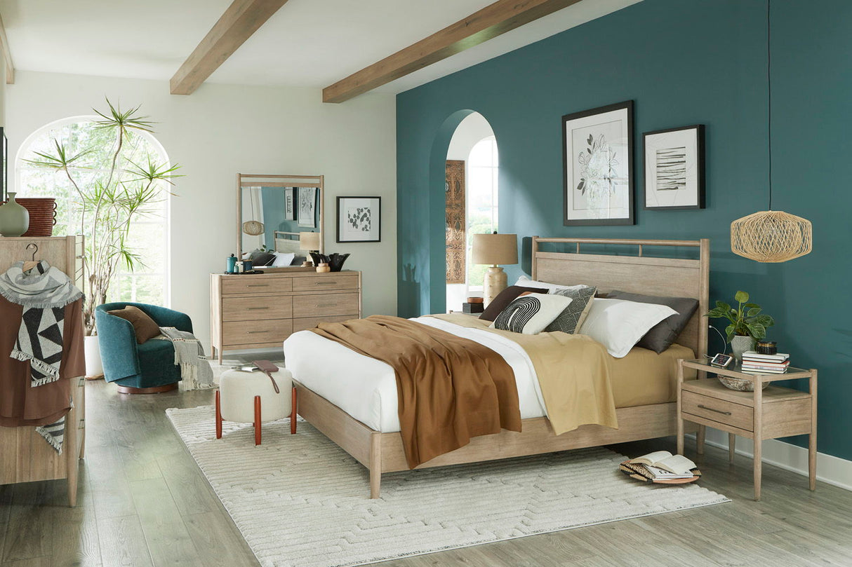 Shiloh - Panel Bed