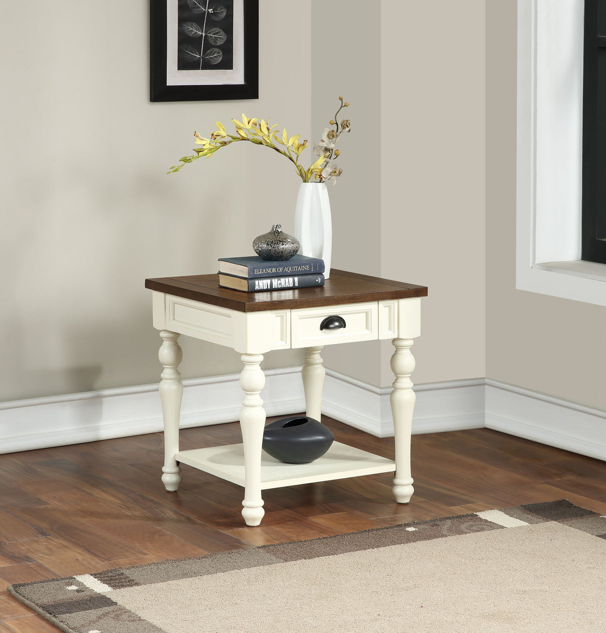 Joanna - Table