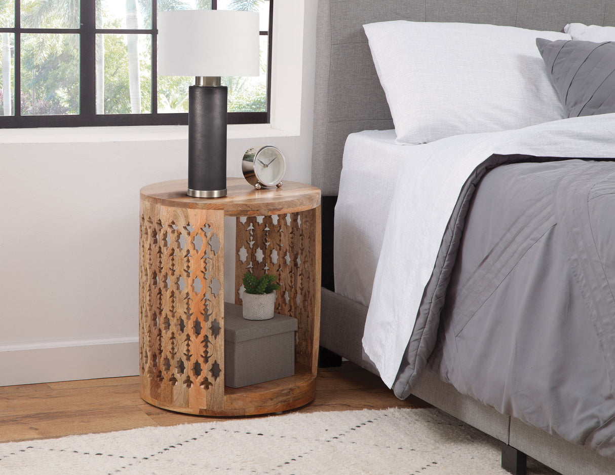 Brinley - Round End Table - Light Brown