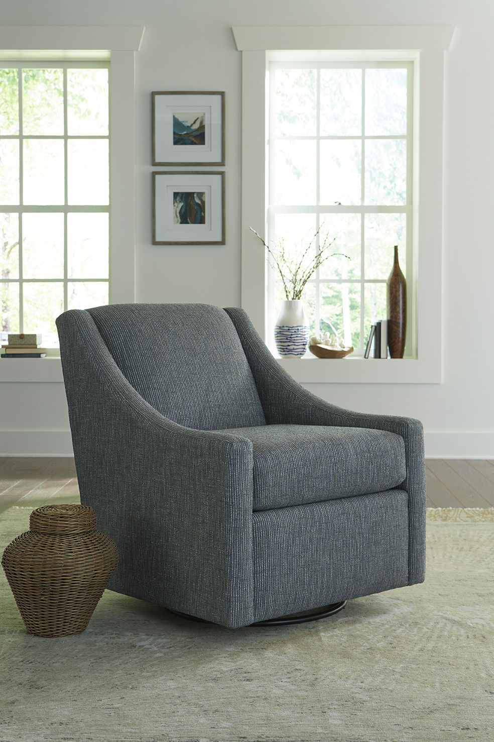 Taylor - Swivel Glider