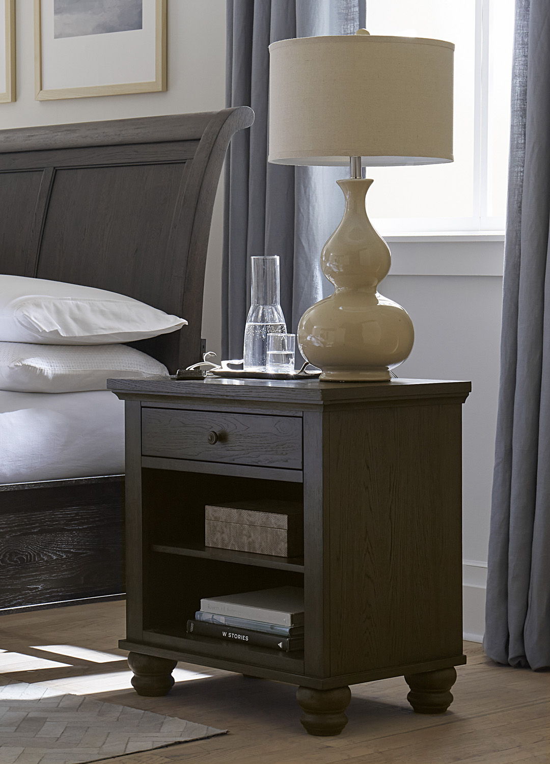 Cambridge - 1 Drawer Nightstand