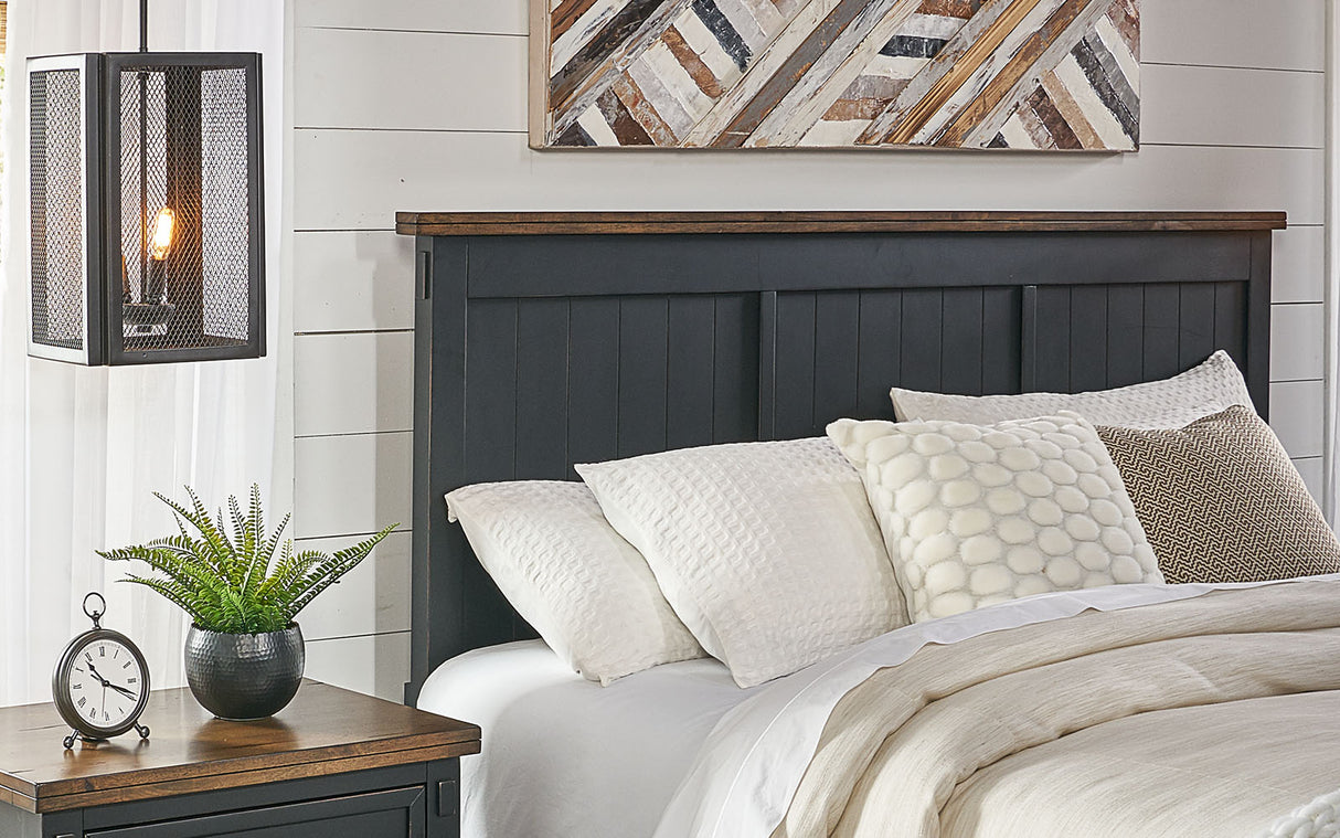 Stormy Ridge Storage Bed