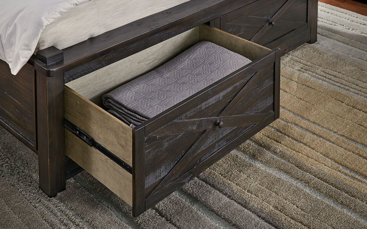 Sun Valley Storage Bed with Footboard Bench