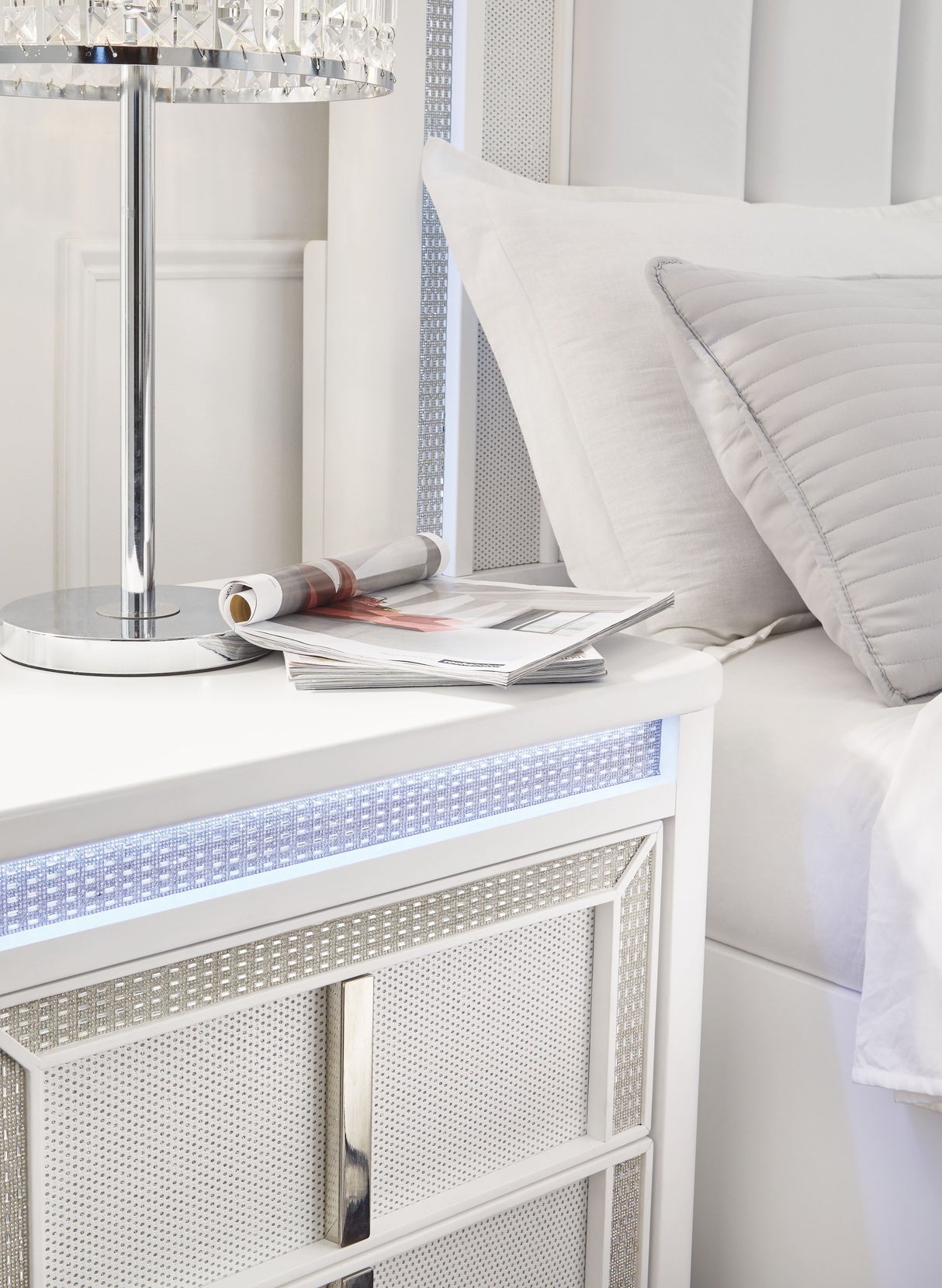 Chalanna - Two Drawer Night Stand - White