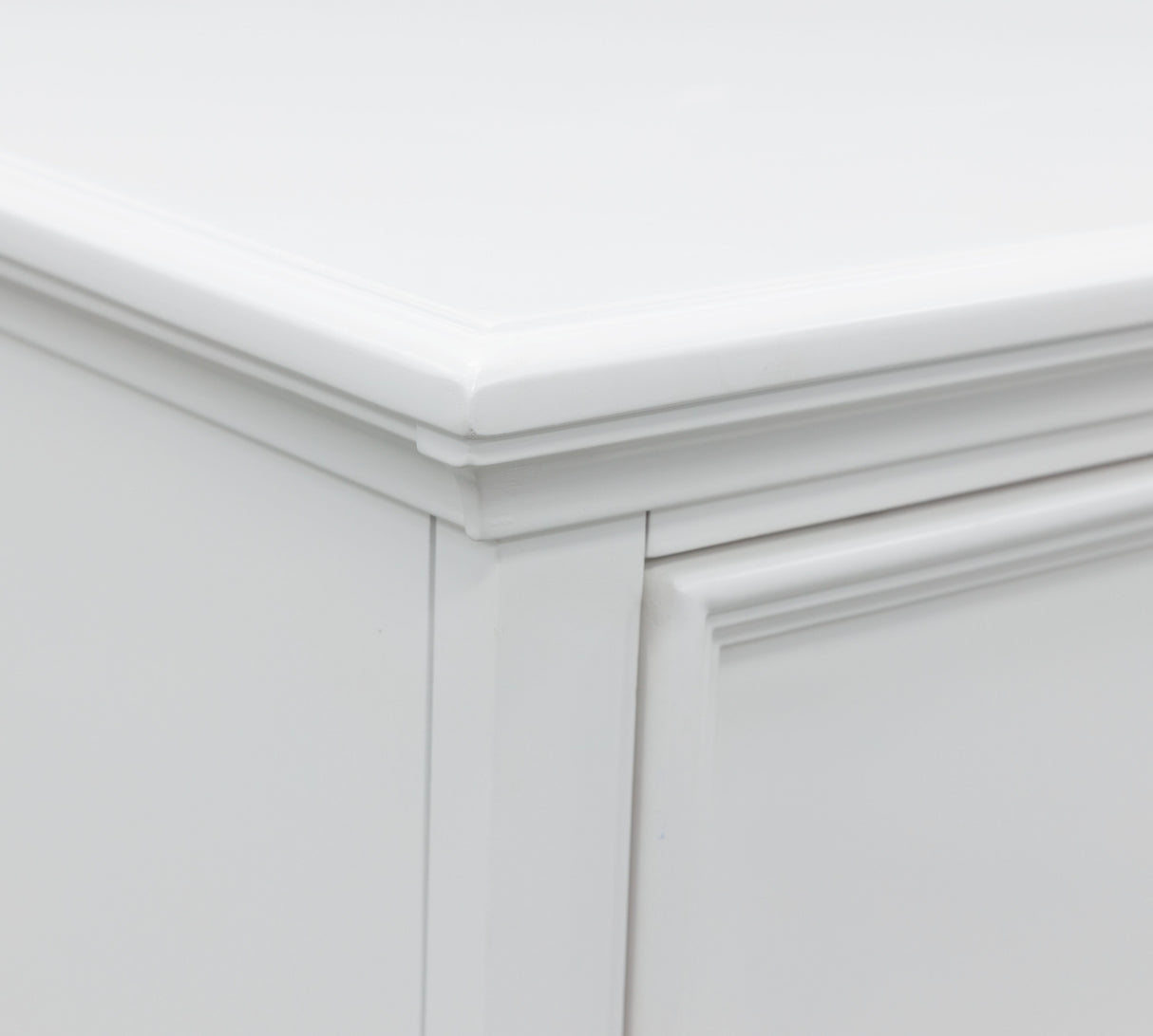Fortman - Five Drawer Chest - White