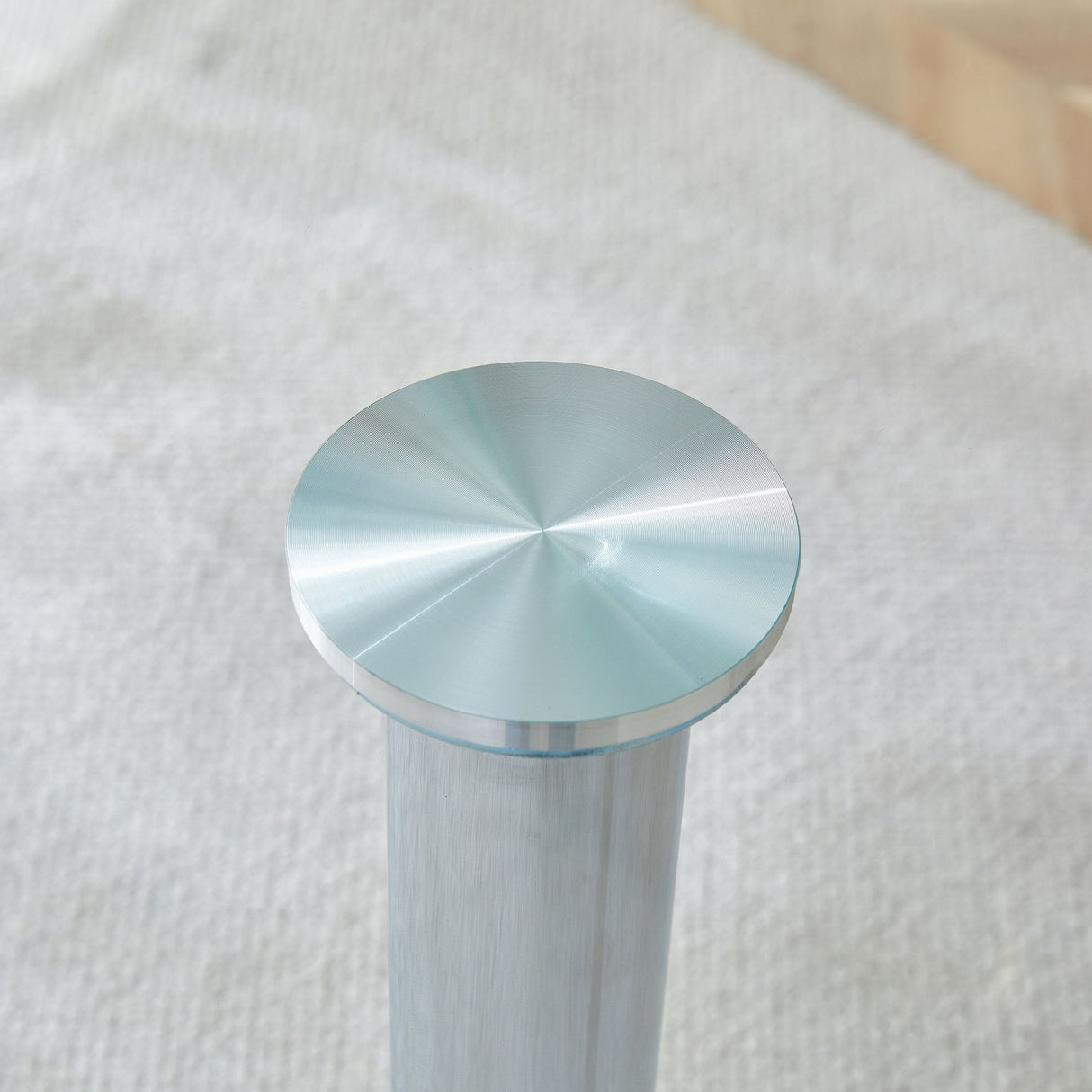 Modern Minimalist Circular Dining Table With Glass Top And Electroplated Metal Legs For Restaurants And Living Rooms - Silver / Transparent