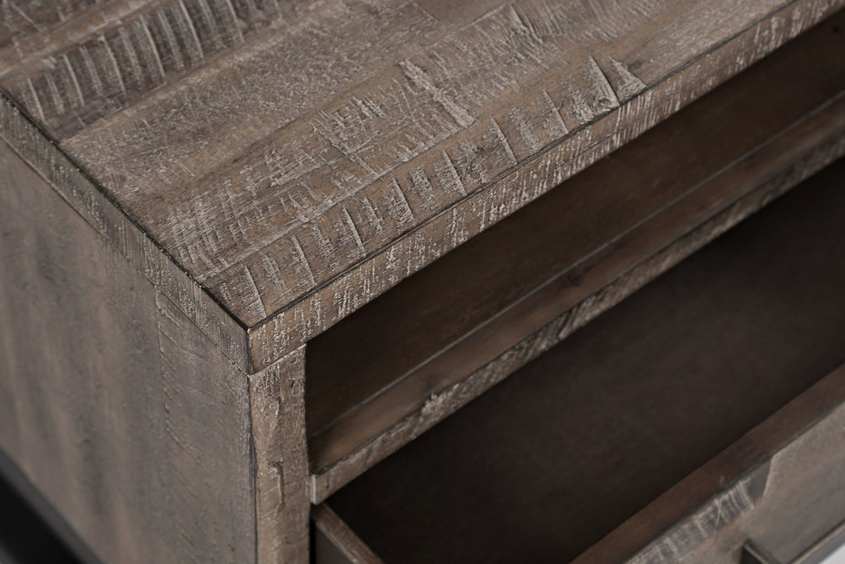East Hampton - Table