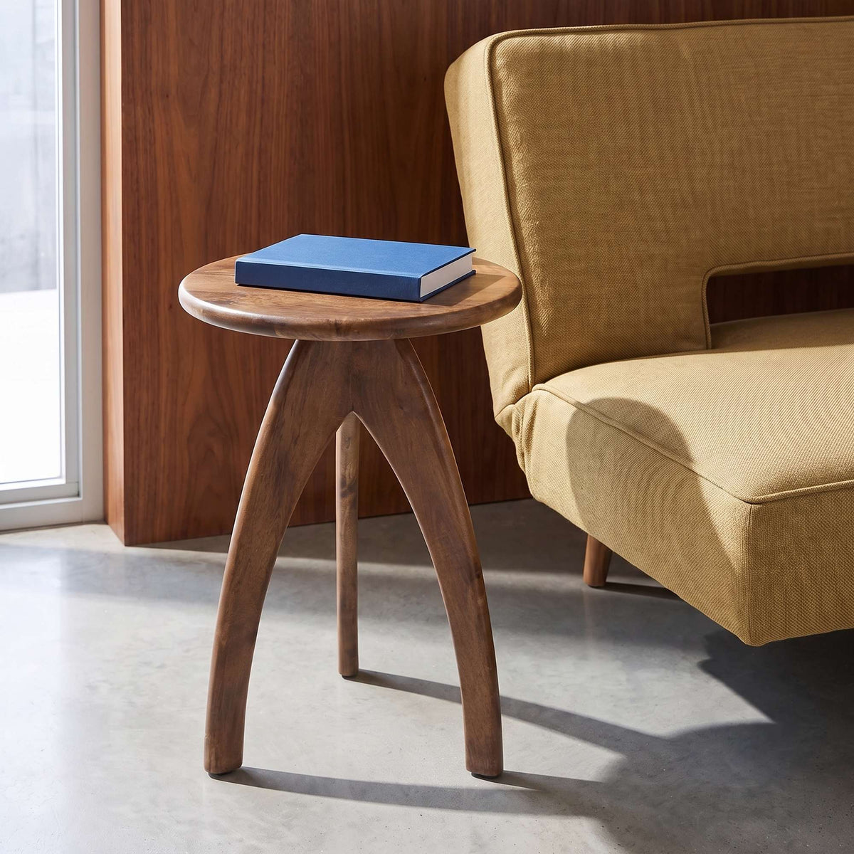 Aero Accent Table