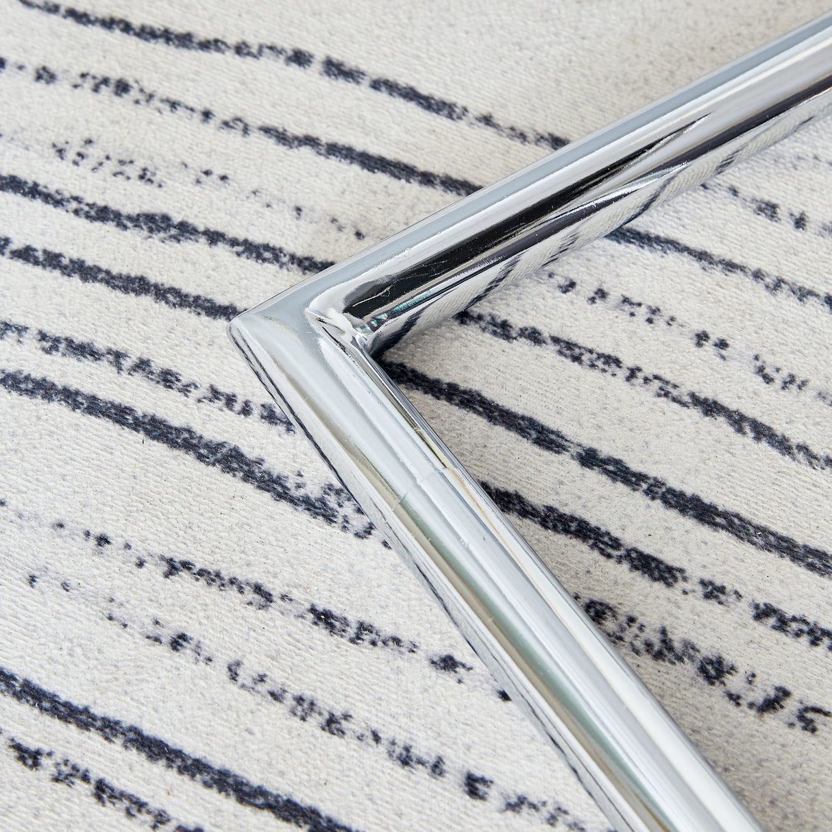 Modern Dining Chairs With Padded Seat, Metal Legs