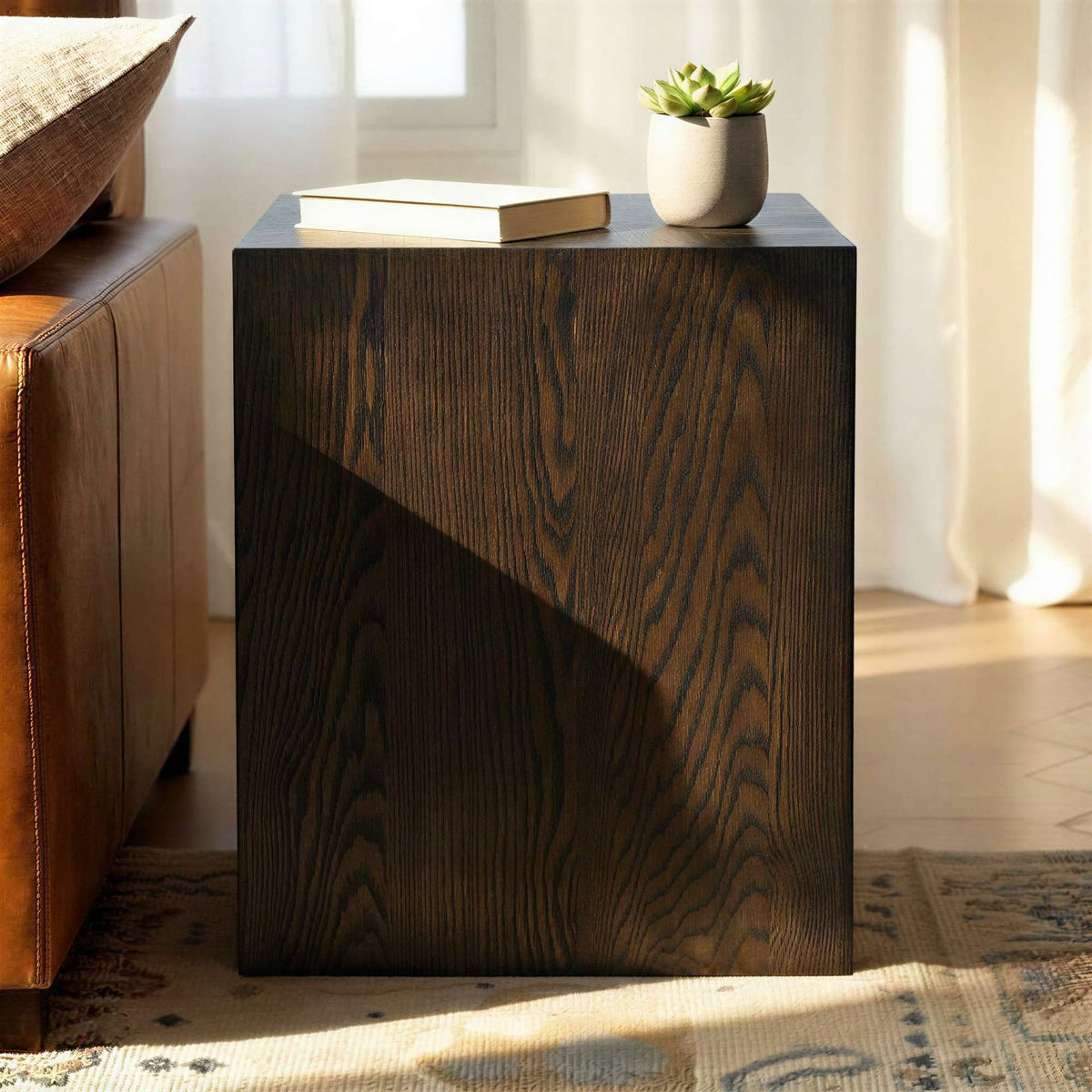Laurel Creek - Pedestal End Table