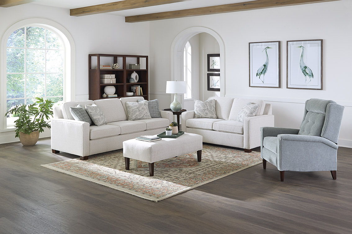 Nola - Loveseat