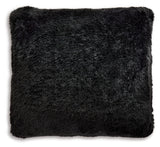 Gariland - Faux Fur Pillow