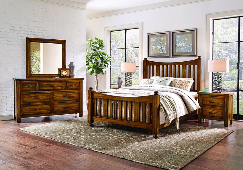 Maple Road - California King Slat Poster Bed With Slat Poster Footboard - Antique Amish