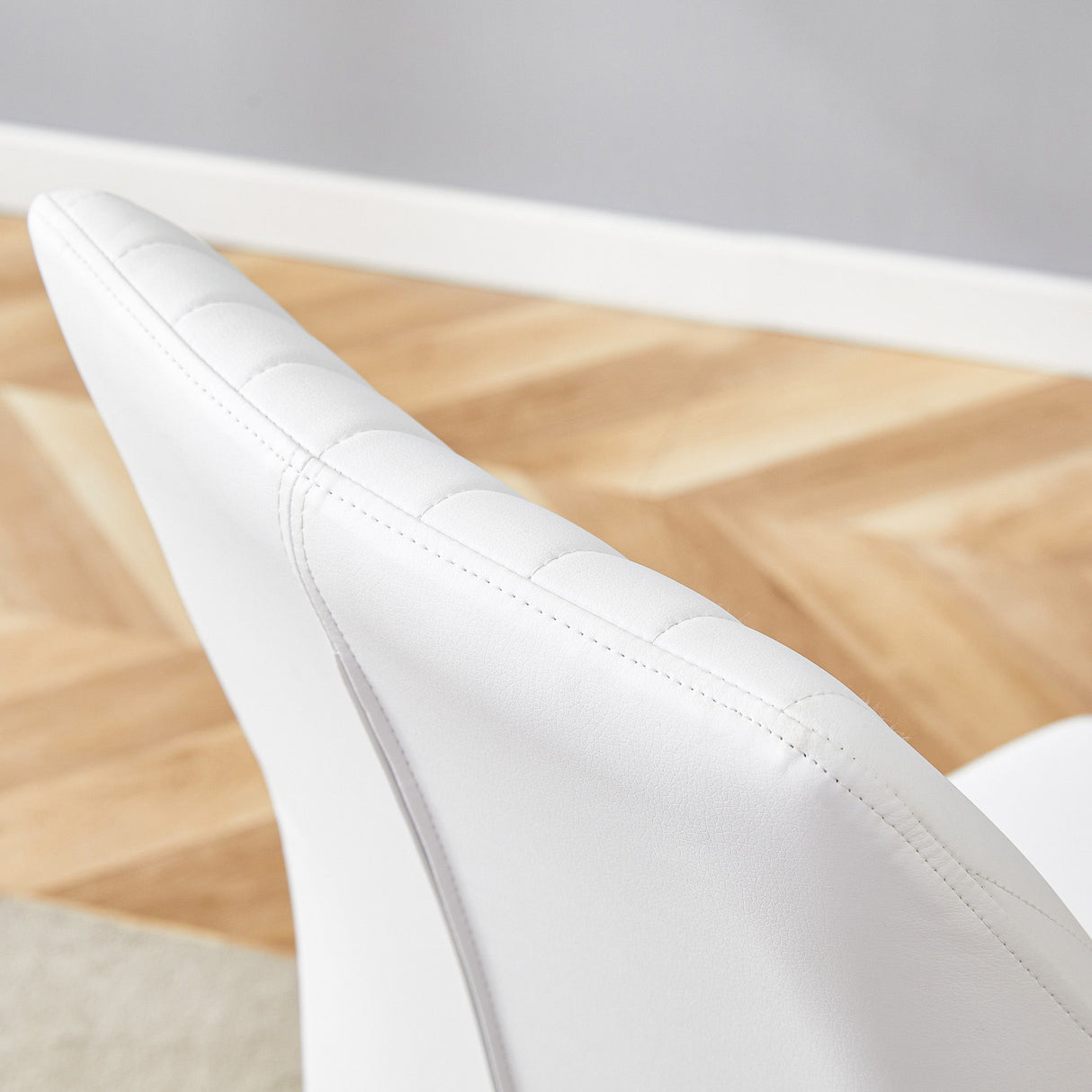 Luxury Simple High Resilience Dining Chair With Metal Legs