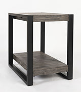 Pinnacle - Table