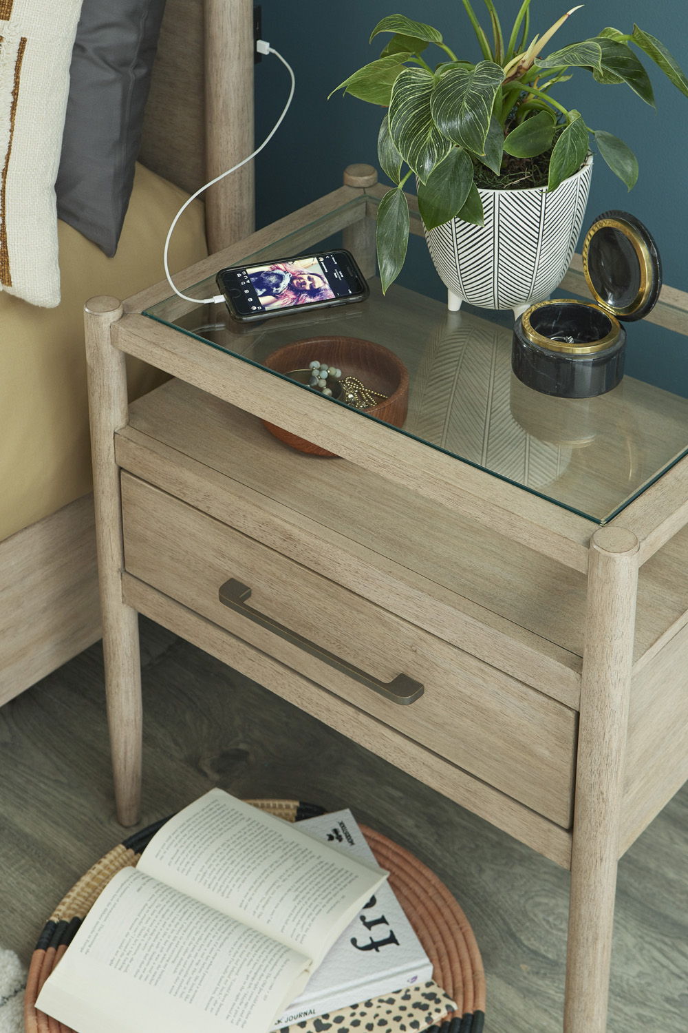1 Drawer Nightstand
