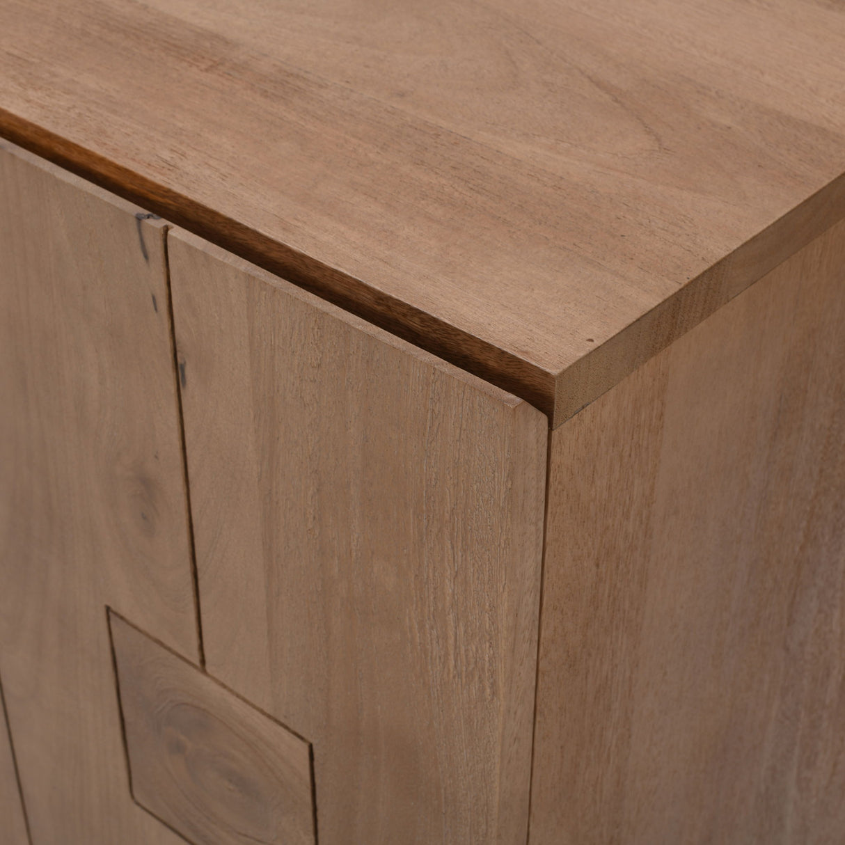 Sequoia - Sideboard Cabinet - Rustic Brown