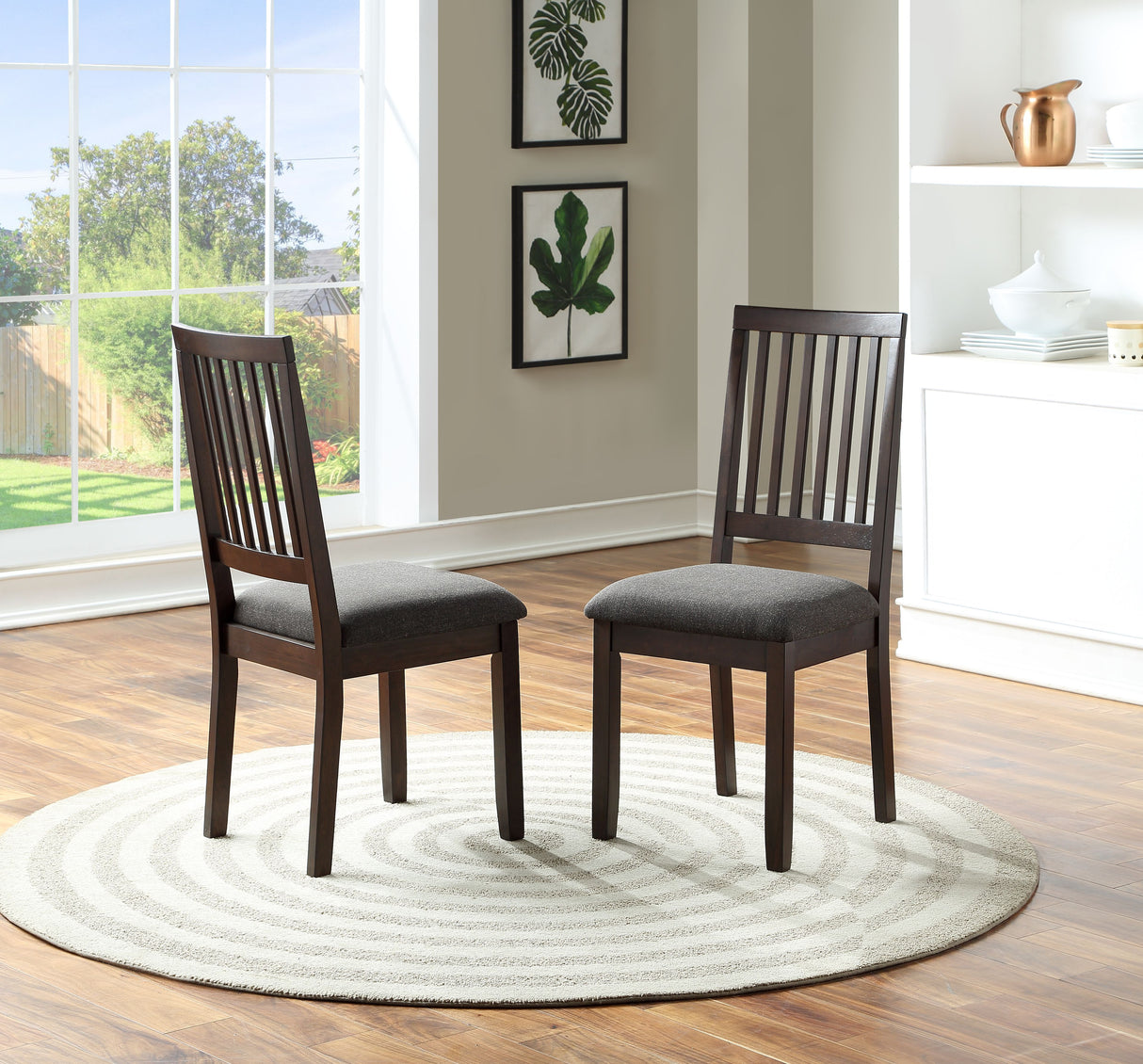 Yorktown - Dining Set