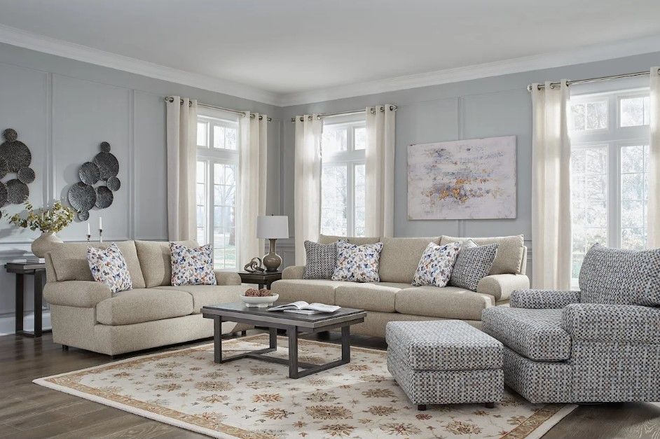 Margo - Loveseat
